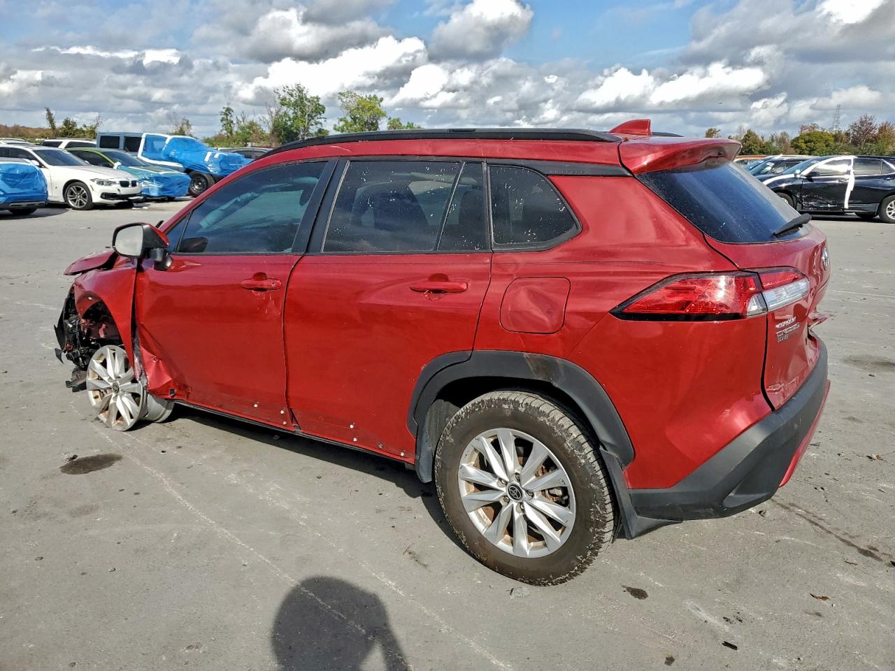 2024 TOYOTA COROLLA CROSS LE photo 3