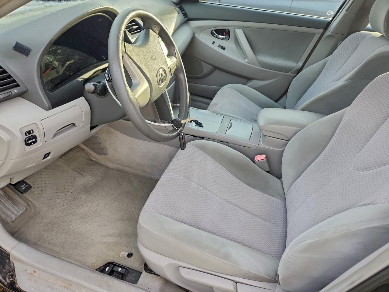 2011 TOYOTA CAMRY BASE photo 13