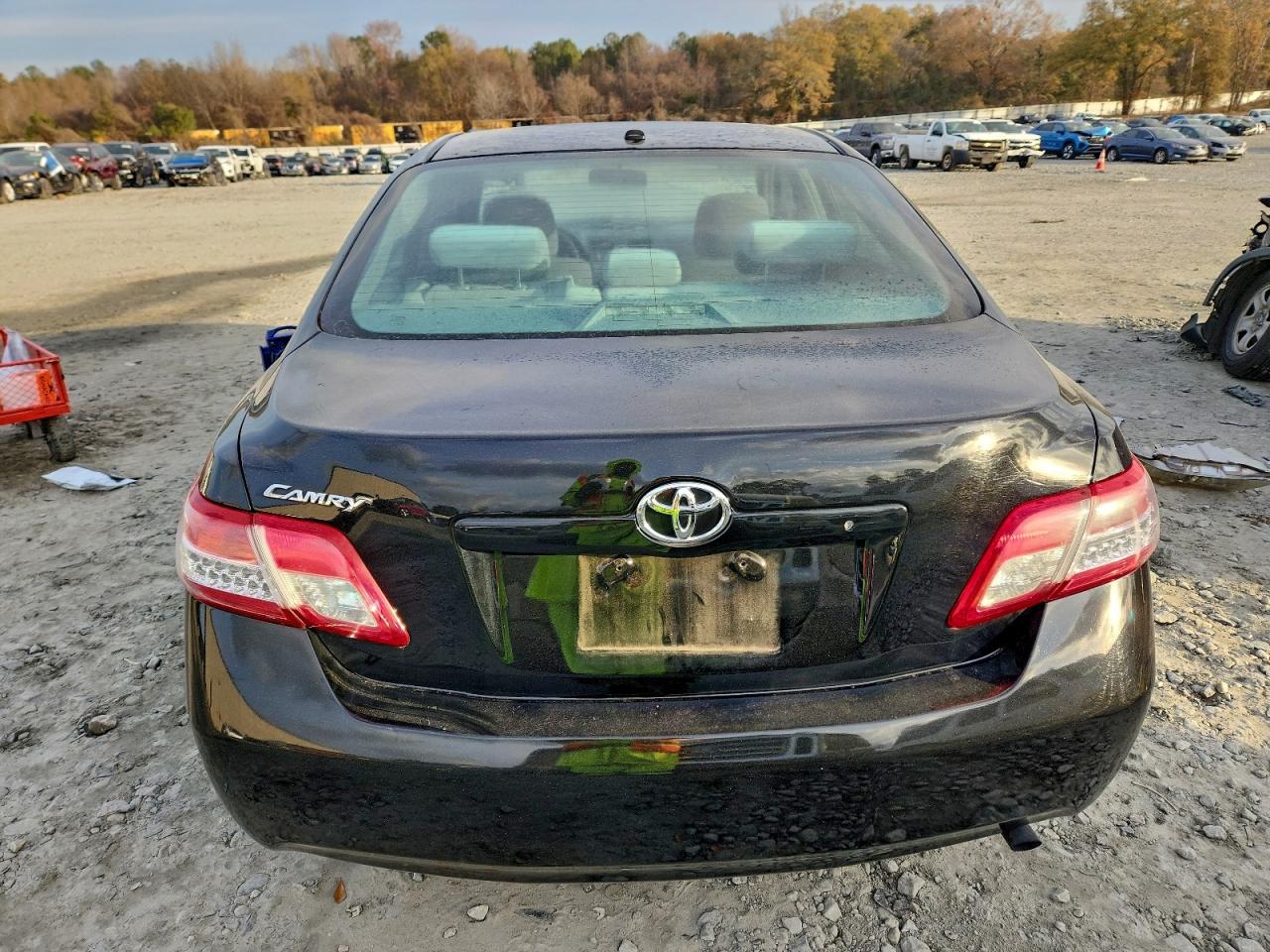2011 TOYOTA CAMRY BASE photo 11