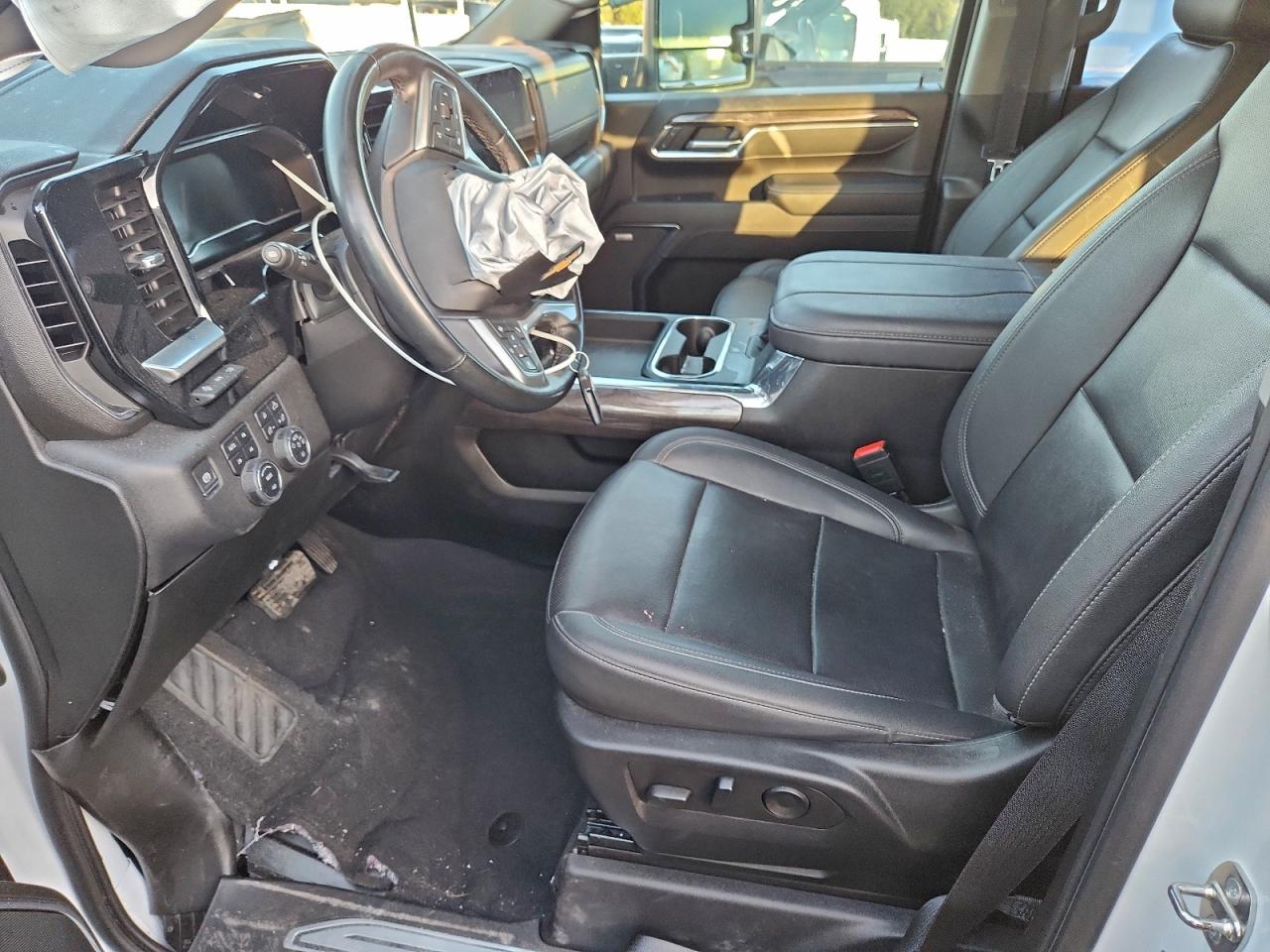 2024 CHEVROLET SILVERADO K2500 HEAVY DUTY LTZ photo 19