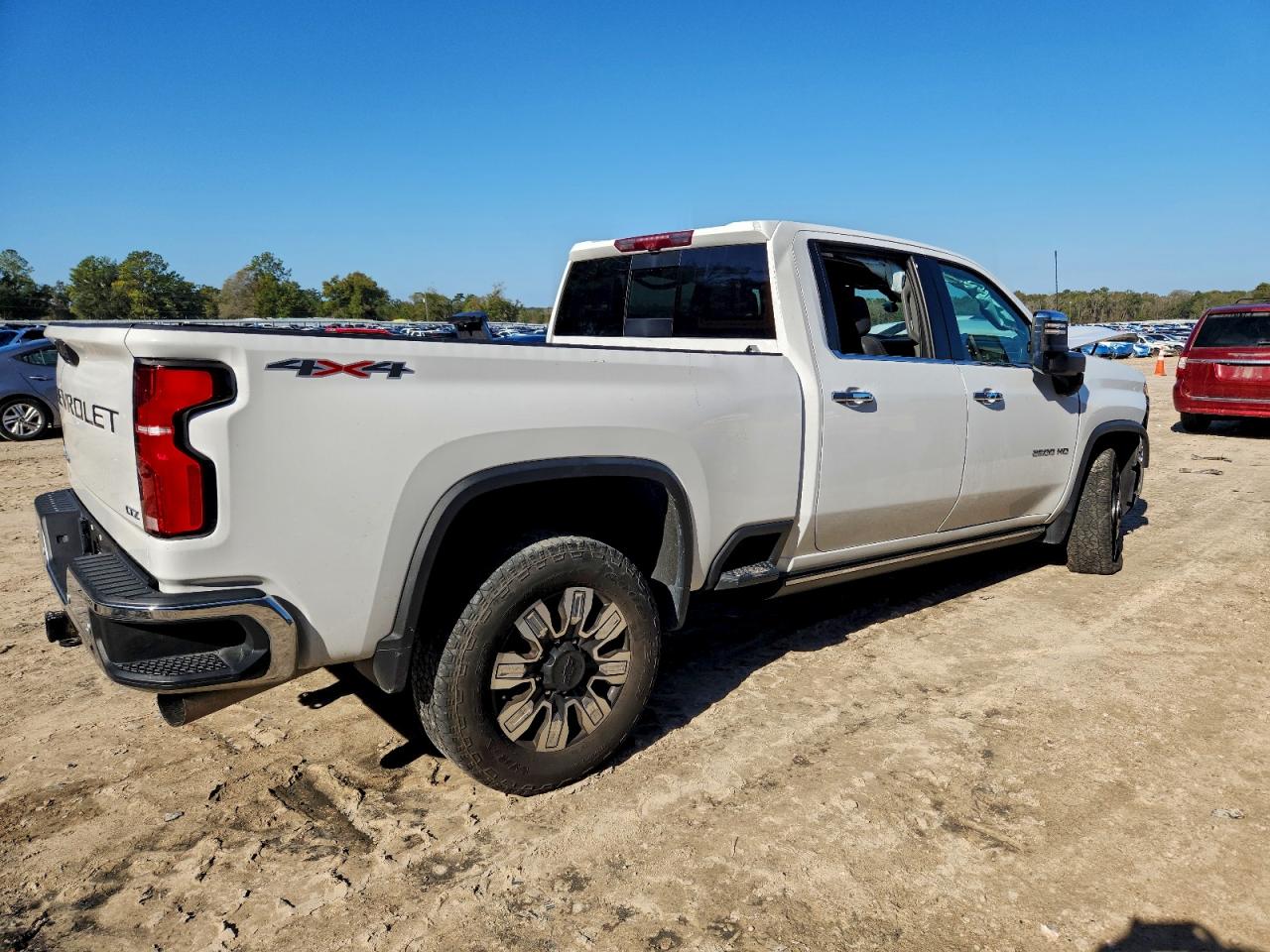 2024 CHEVROLET SILVERADO K2500 HEAVY DUTY LTZ photo 7