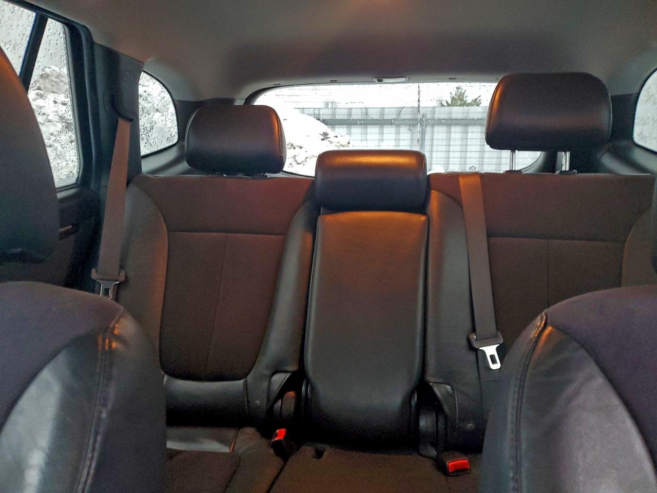 2010 HYUNDAI SANTA FE GLS photo 10