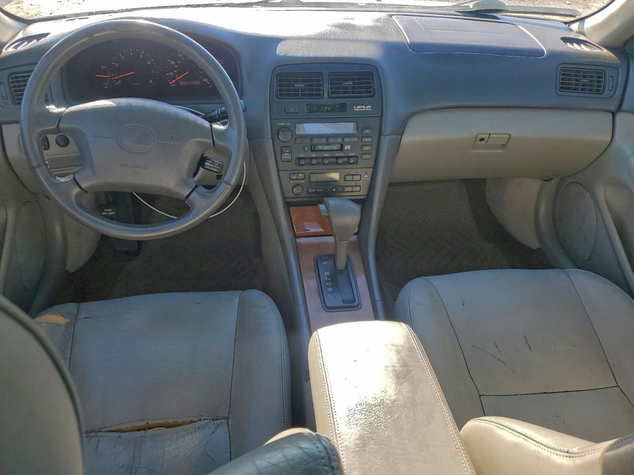 1999 LEXUS ES 300 photo 22