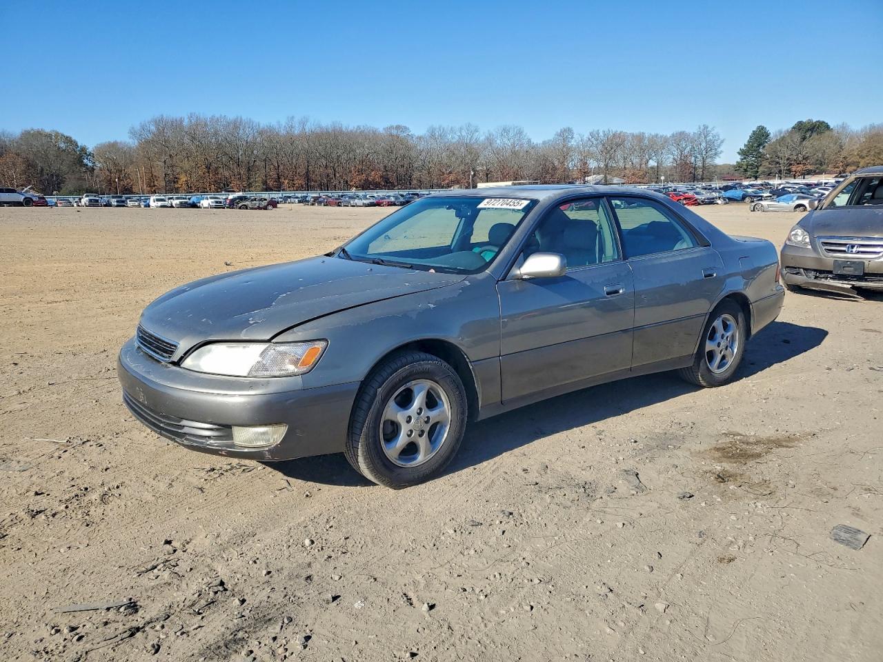 1999 LEXUS ES 300 — FRONT END damage — photo 1