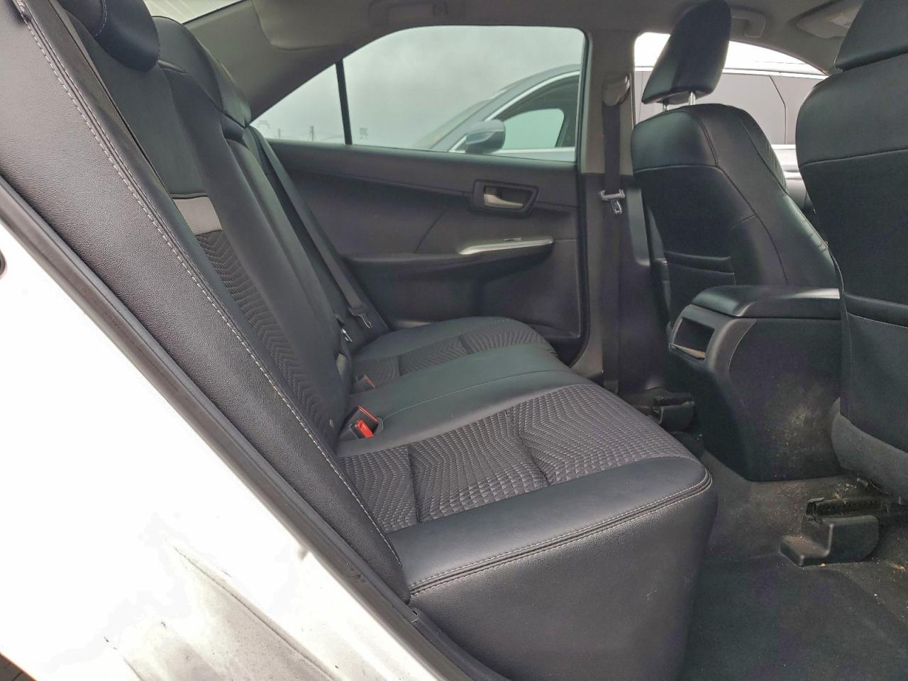 2013 TOYOTA CAMRY L photo 28