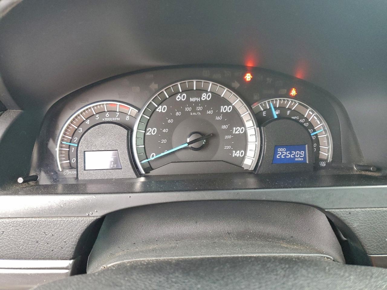 2013 TOYOTA CAMRY L photo 25