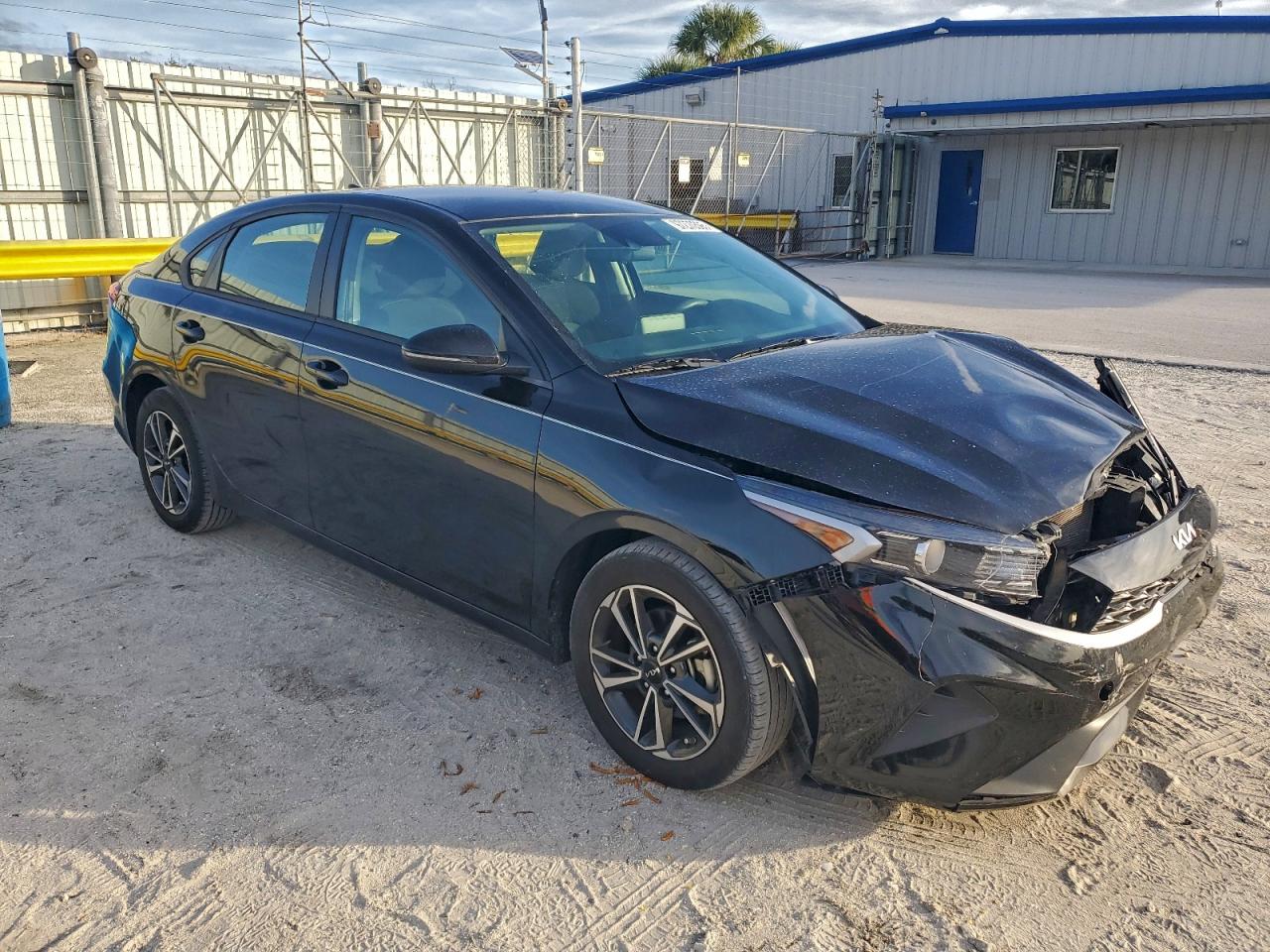 2023 KIA FORTE LX photo 7