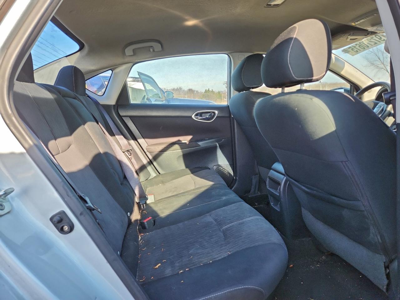 2014 NISSAN SENTRA S photo 10
