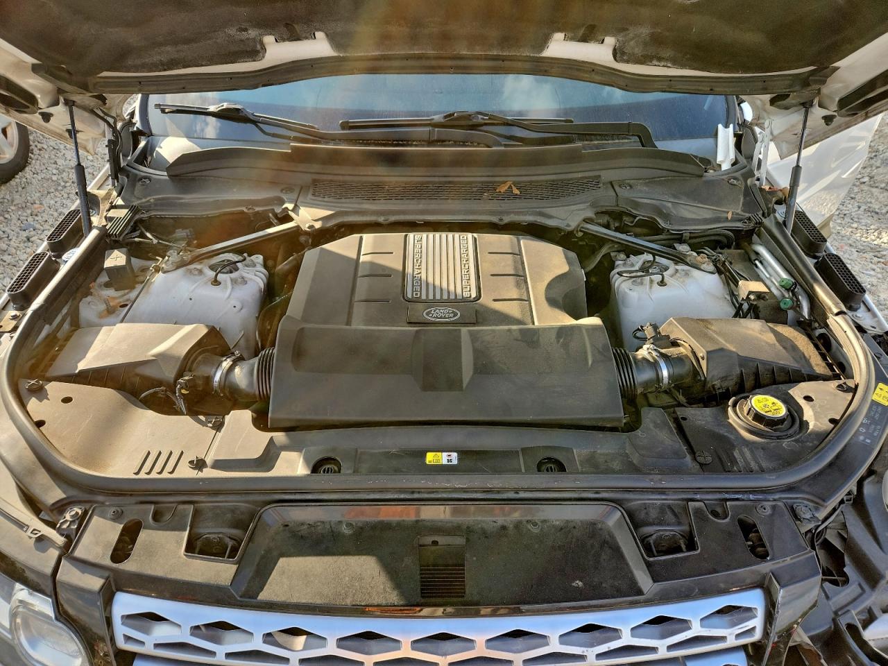 2015 LAND ROVER RANGE ROVER SPORT HSE photo 12