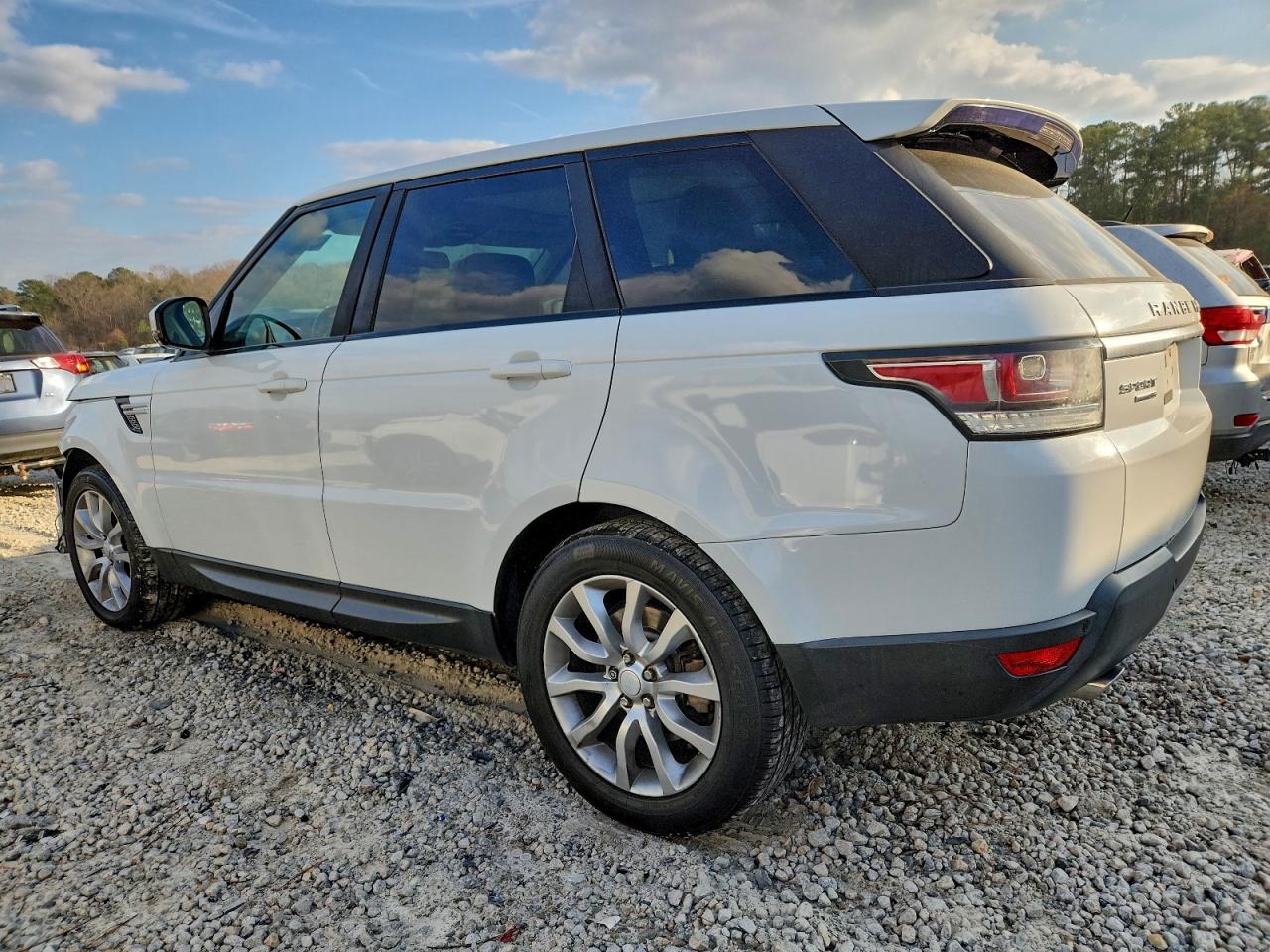 2015 LAND ROVER RANGE ROVER SPORT HSE photo 2