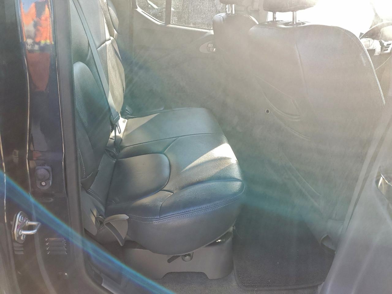 2017 NISSAN FRONTIER S photo 10