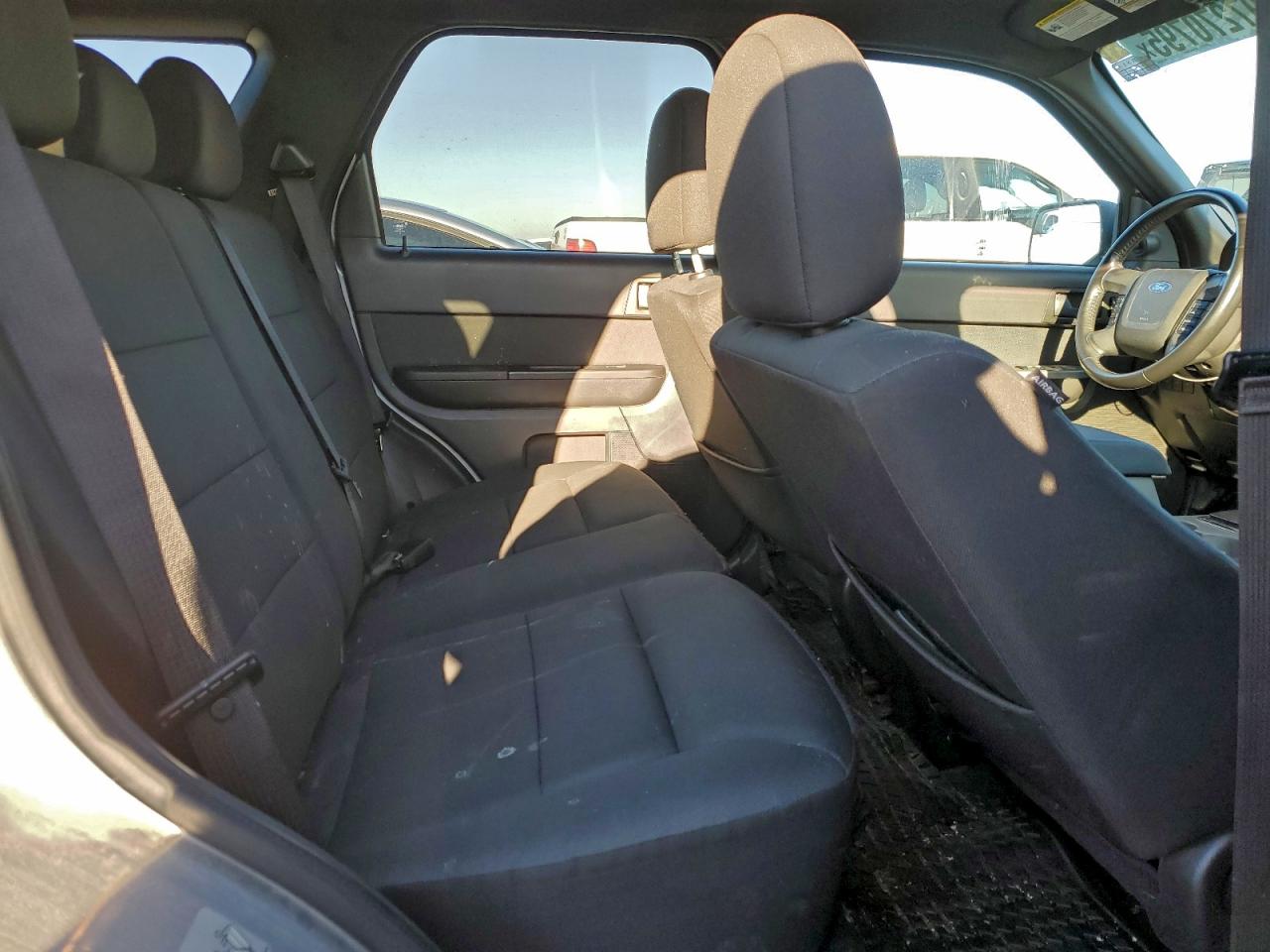2012 FORD ESCAPE XLT photo 28