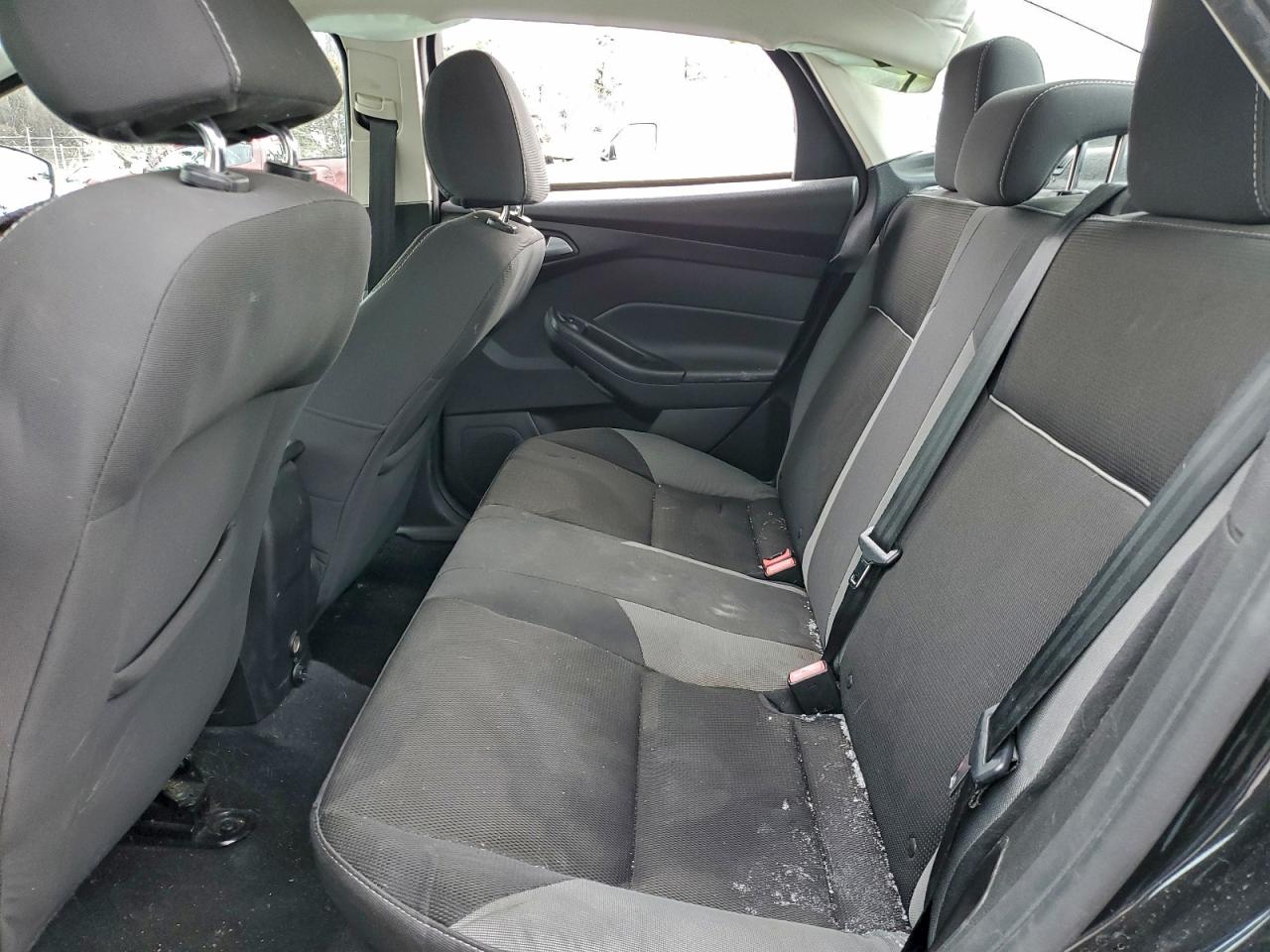 2014 FORD FOCUS SE photo 10