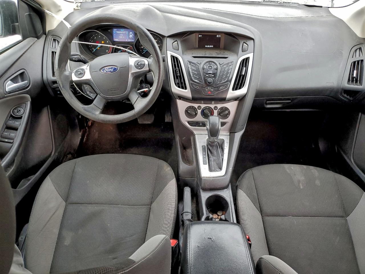 2014 FORD FOCUS SE photo 8