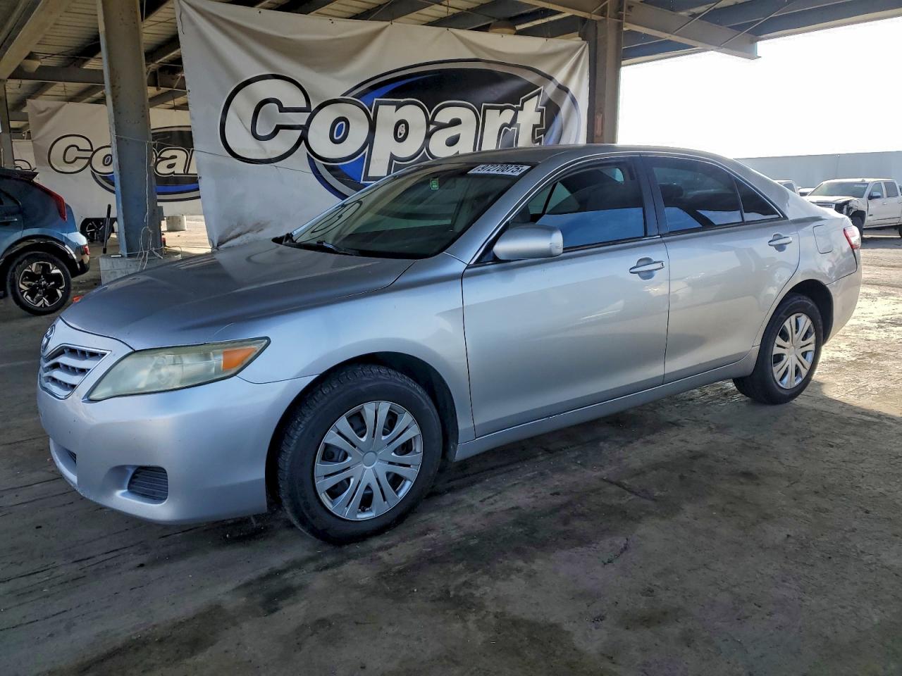 2011 TOYOTA CAMRY