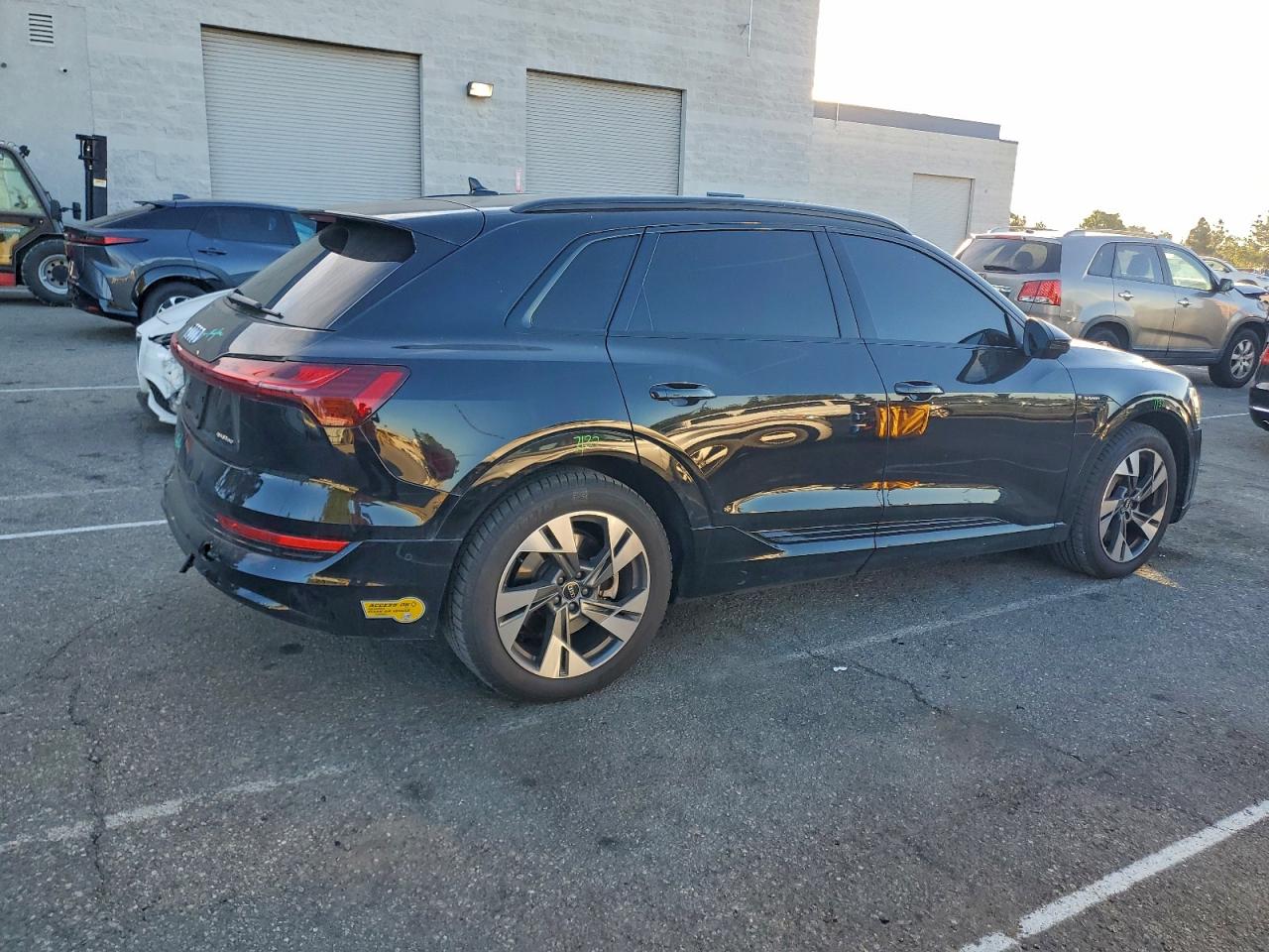 2021 AUDI E-TRON PREMIUM photo 5