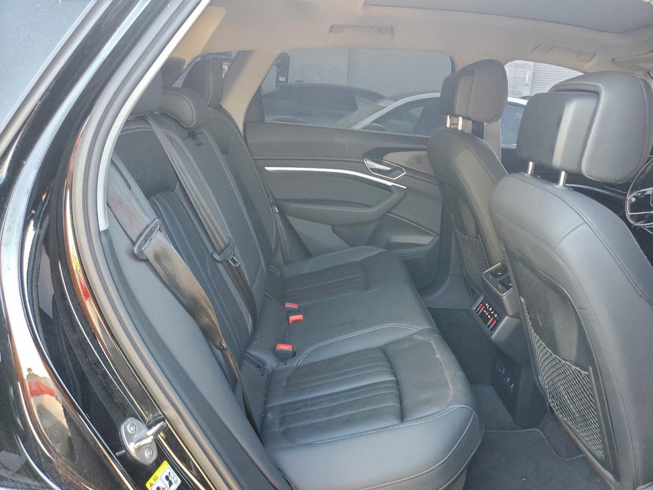 2021 AUDI E-TRON PREMIUM photo 21