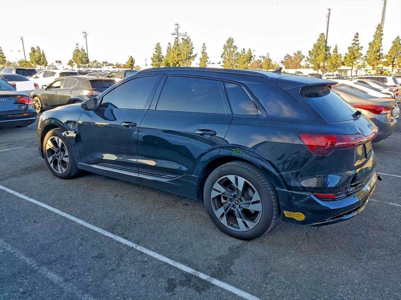 2021 AUDI E-TRON PREMIUM photo 3