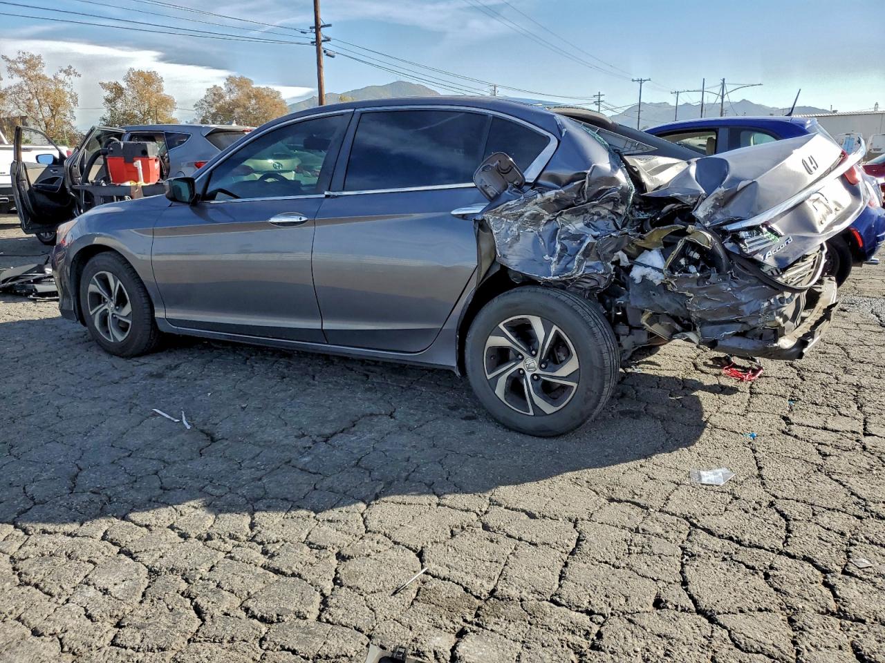2017 HONDA ACCORD LX photo 4