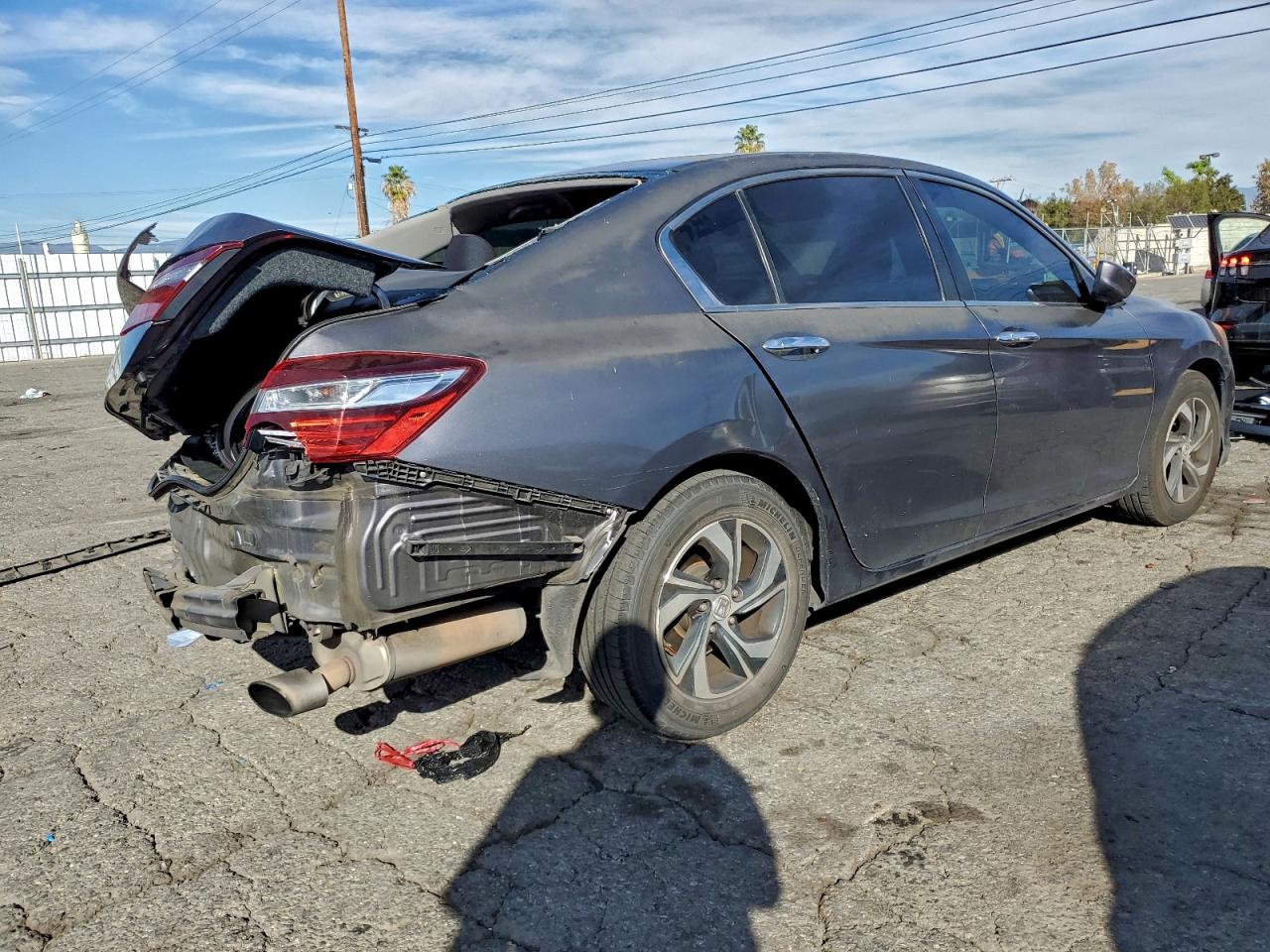 2017 HONDA ACCORD LX photo 7