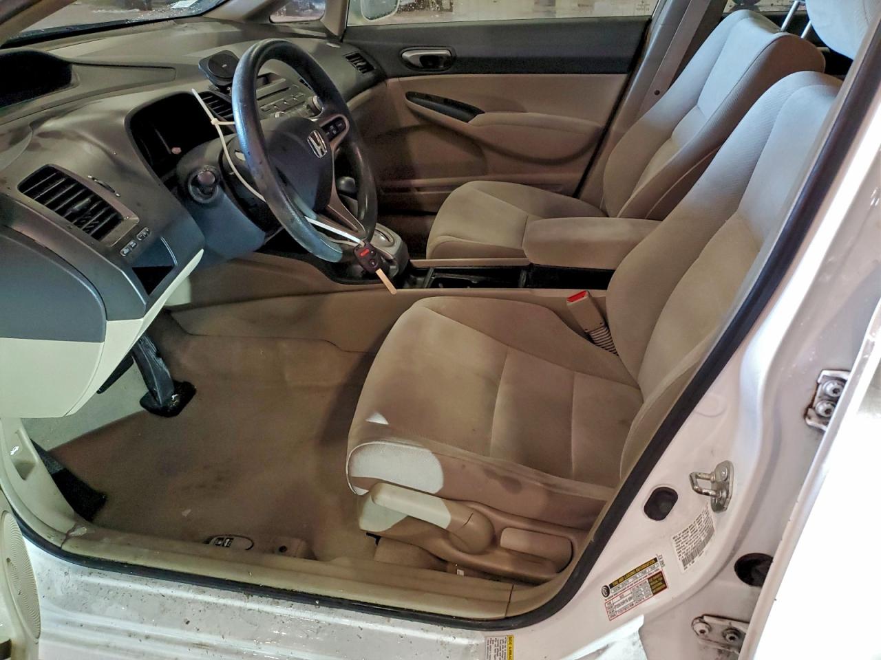 2011 HONDA CIVIC LX photo 7