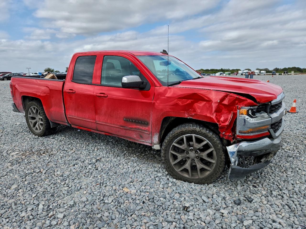 2018 CHEVROLET SILVERADO C1500 LT photo 10