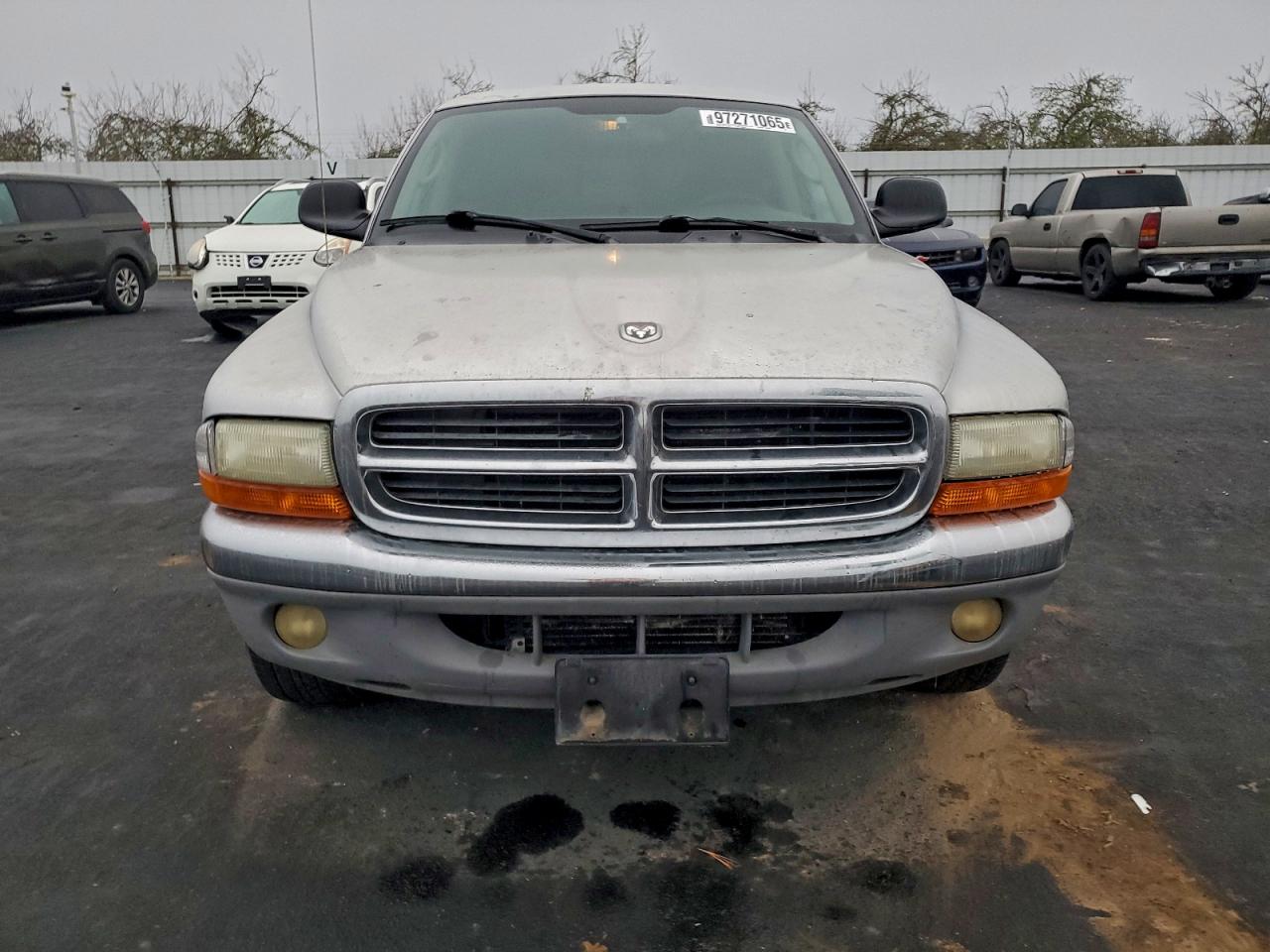 2002 DODGE DAKOTA QUAD SLT photo 5