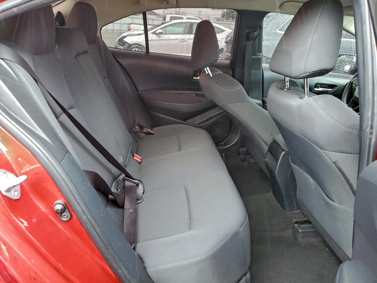 2021 TOYOTA COROLLA LE photo 10