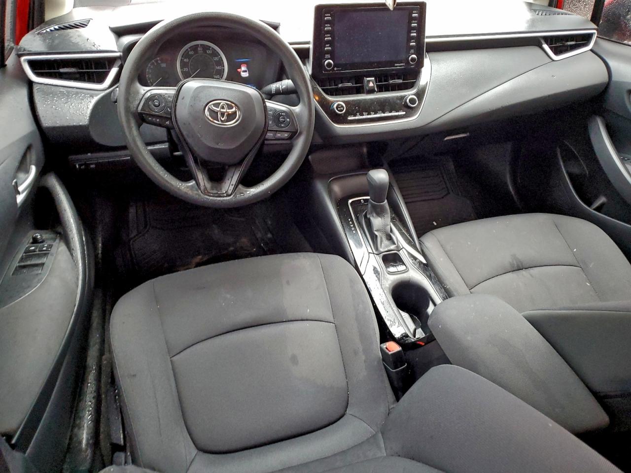 2021 TOYOTA COROLLA LE photo 8