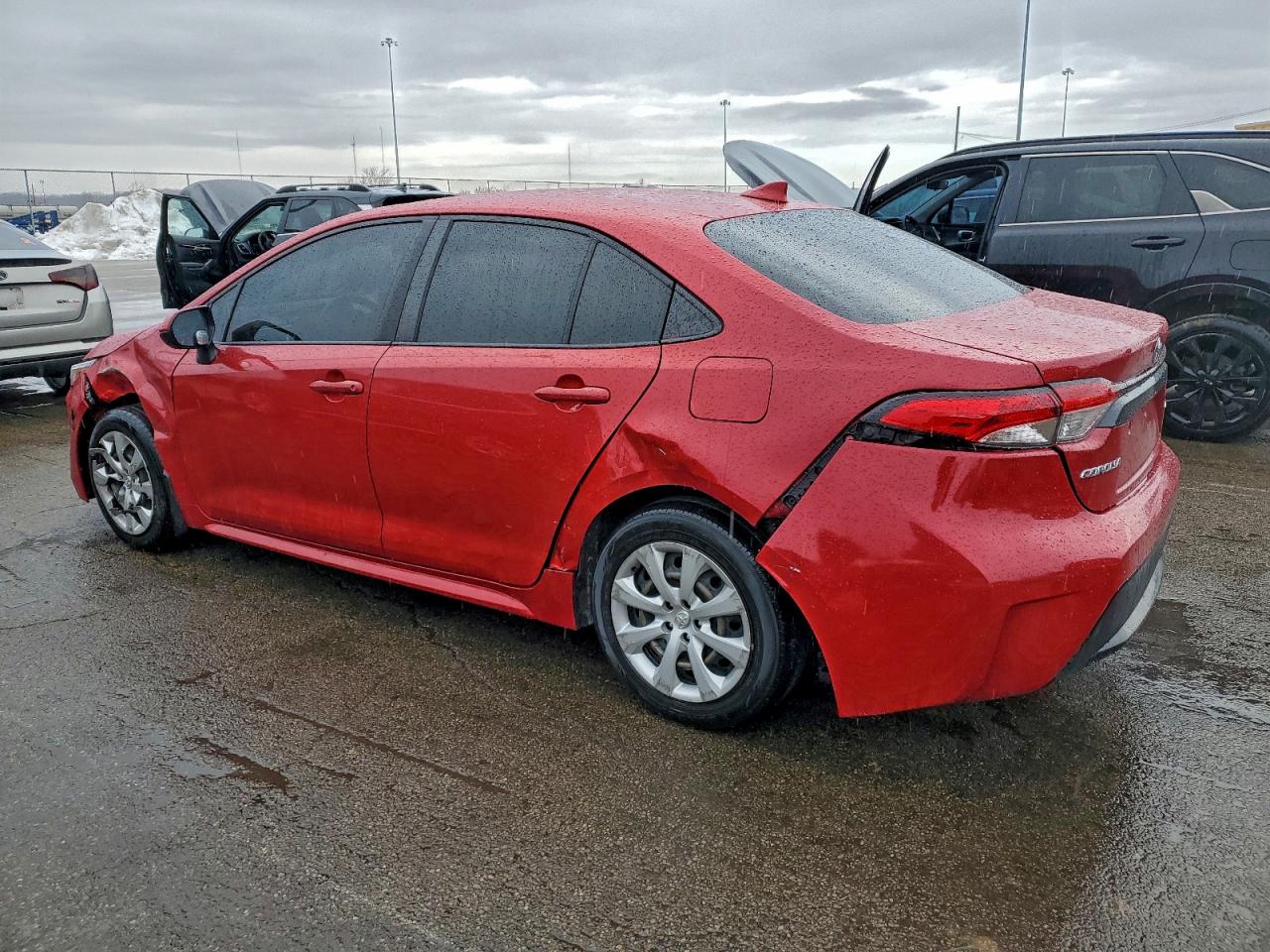 2021 TOYOTA COROLLA LE photo 2
