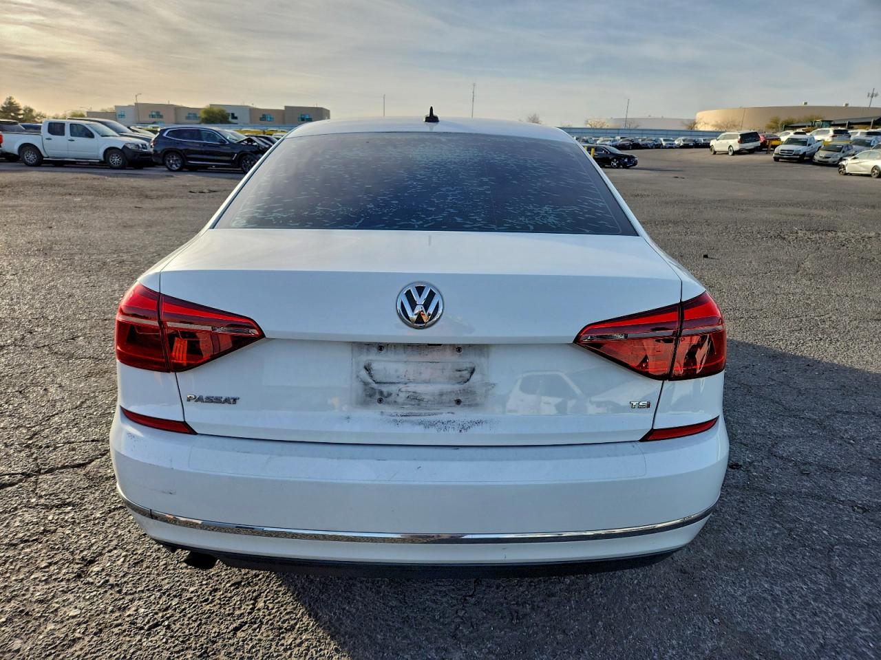 2019 VOLKSWAGEN PASSAT WOLFSBURG photo 11