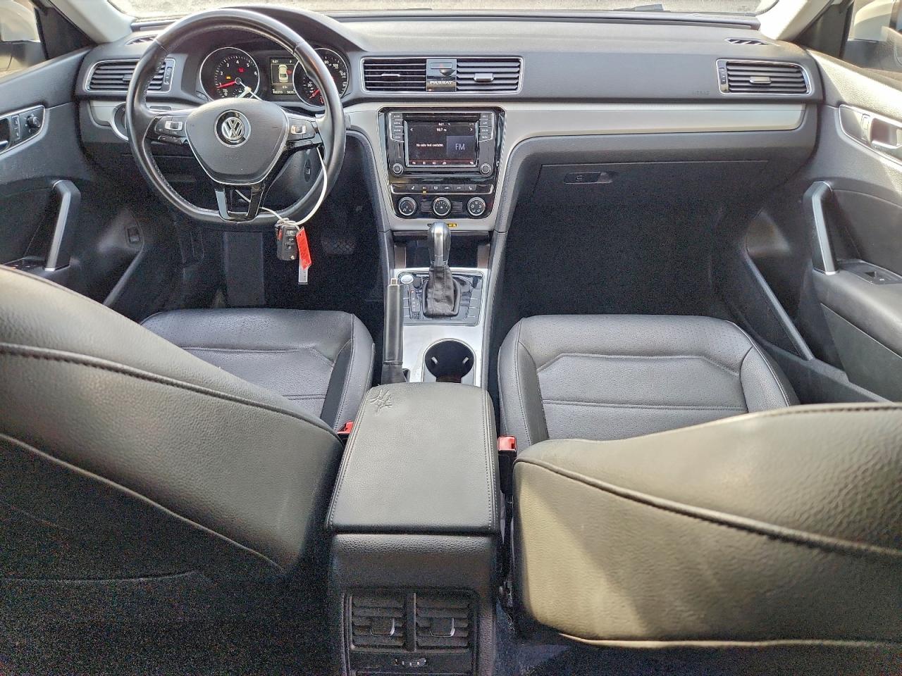 2019 VOLKSWAGEN PASSAT WOLFSBURG photo 15