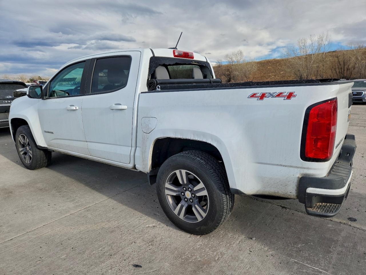2018 CHEVROLET COLORADO photo 2