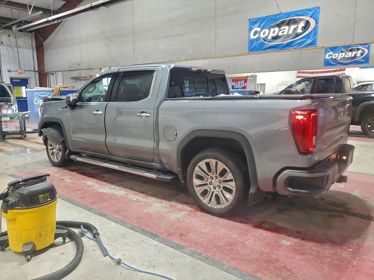 2020 GMC SIERRA K1500 DENALI photo 3