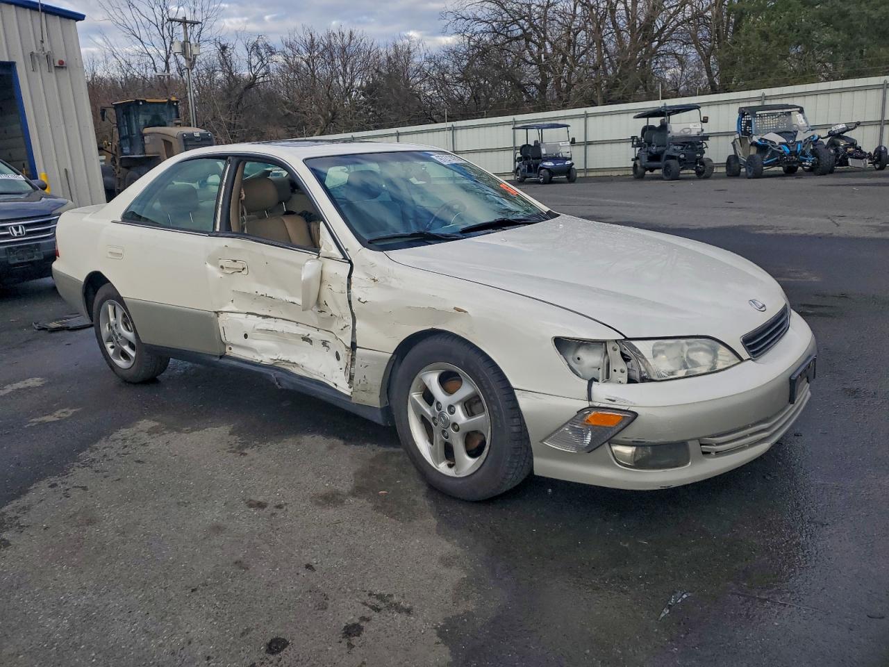 2001 LEXUS ES 300 photo 4