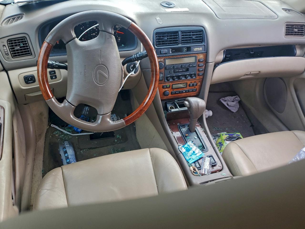 2001 LEXUS ES 300 photo 8