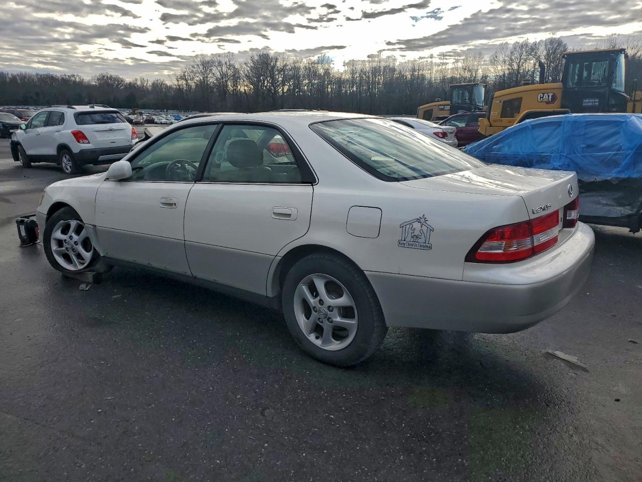 2001 LEXUS ES 300 photo 2