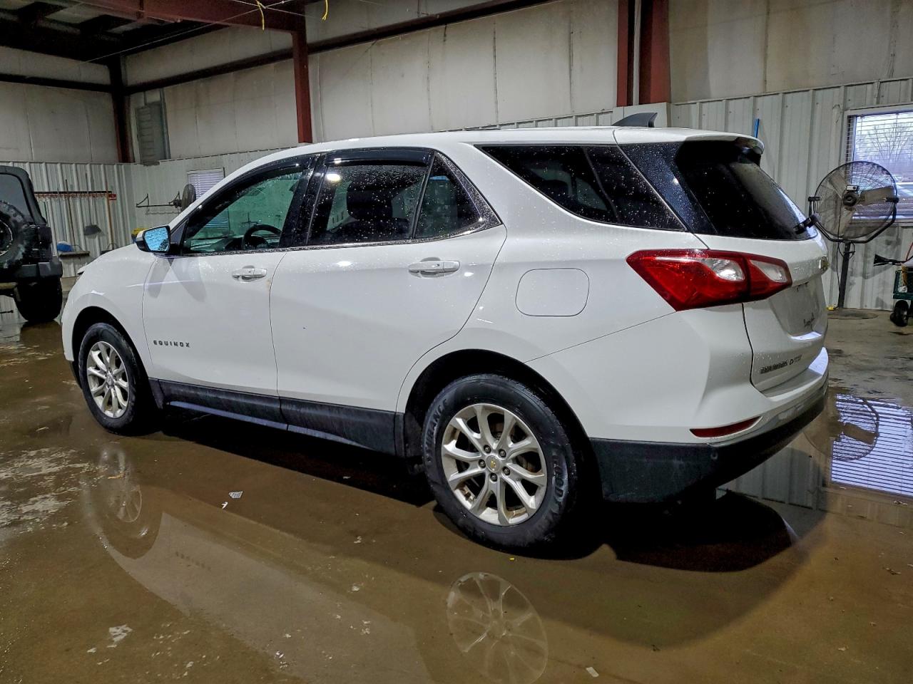 2018 CHEVROLET EQUINOX LT photo 3