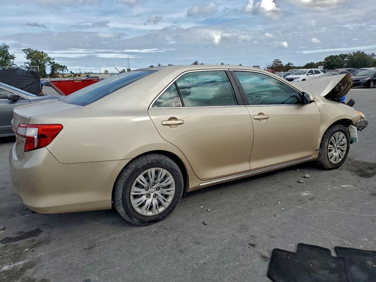 2012 TOYOTA CAMRY BASE photo 5