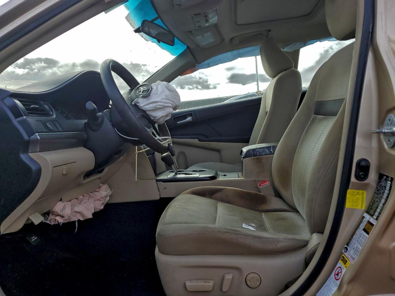 2012 TOYOTA CAMRY BASE photo 13