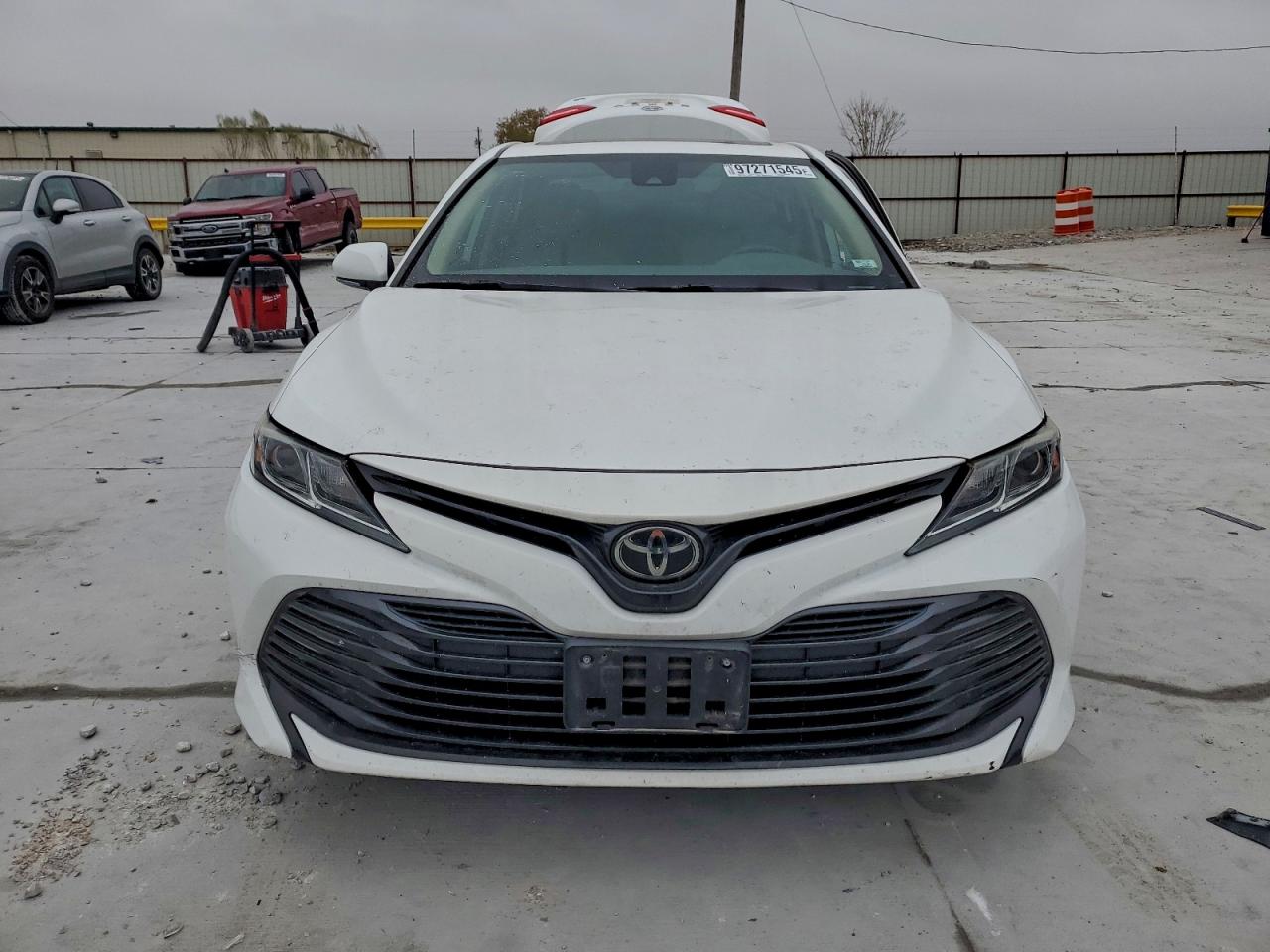 2020 TOYOTA CAMRY LE photo 9