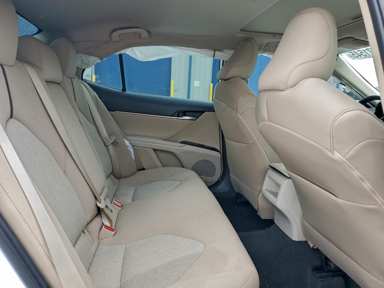 2020 TOYOTA CAMRY LE photo 19
