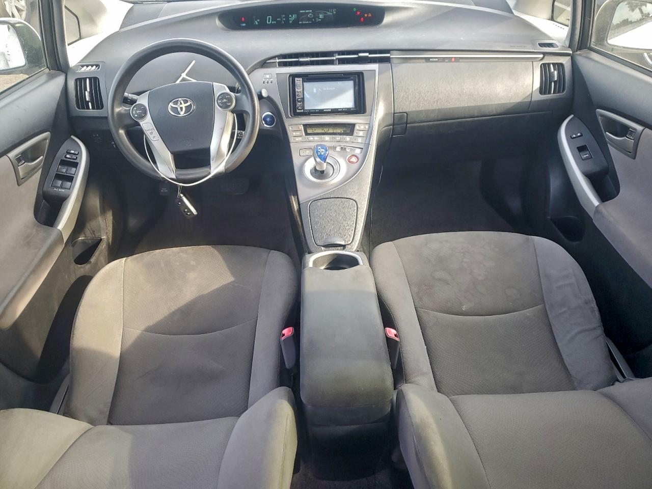 2013 TOYOTA PRIUS photo 8