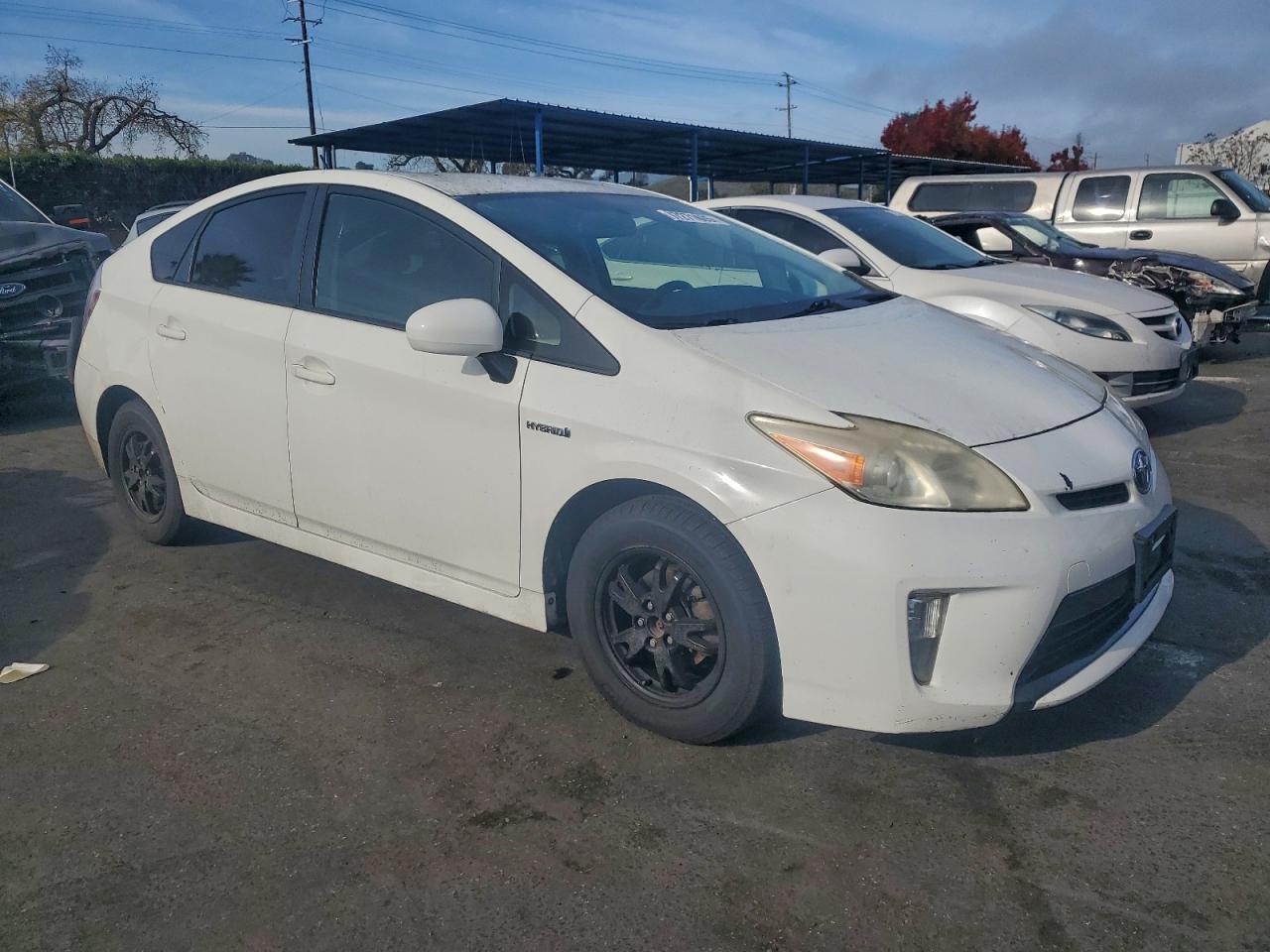 2013 TOYOTA PRIUS photo 4