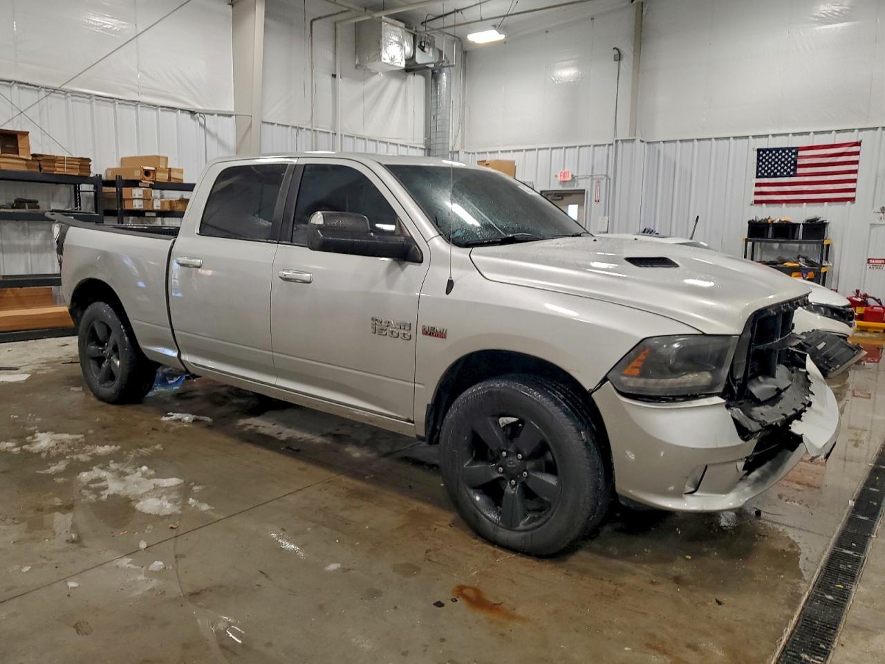 2015 RAM 1500 SPORT photo 4