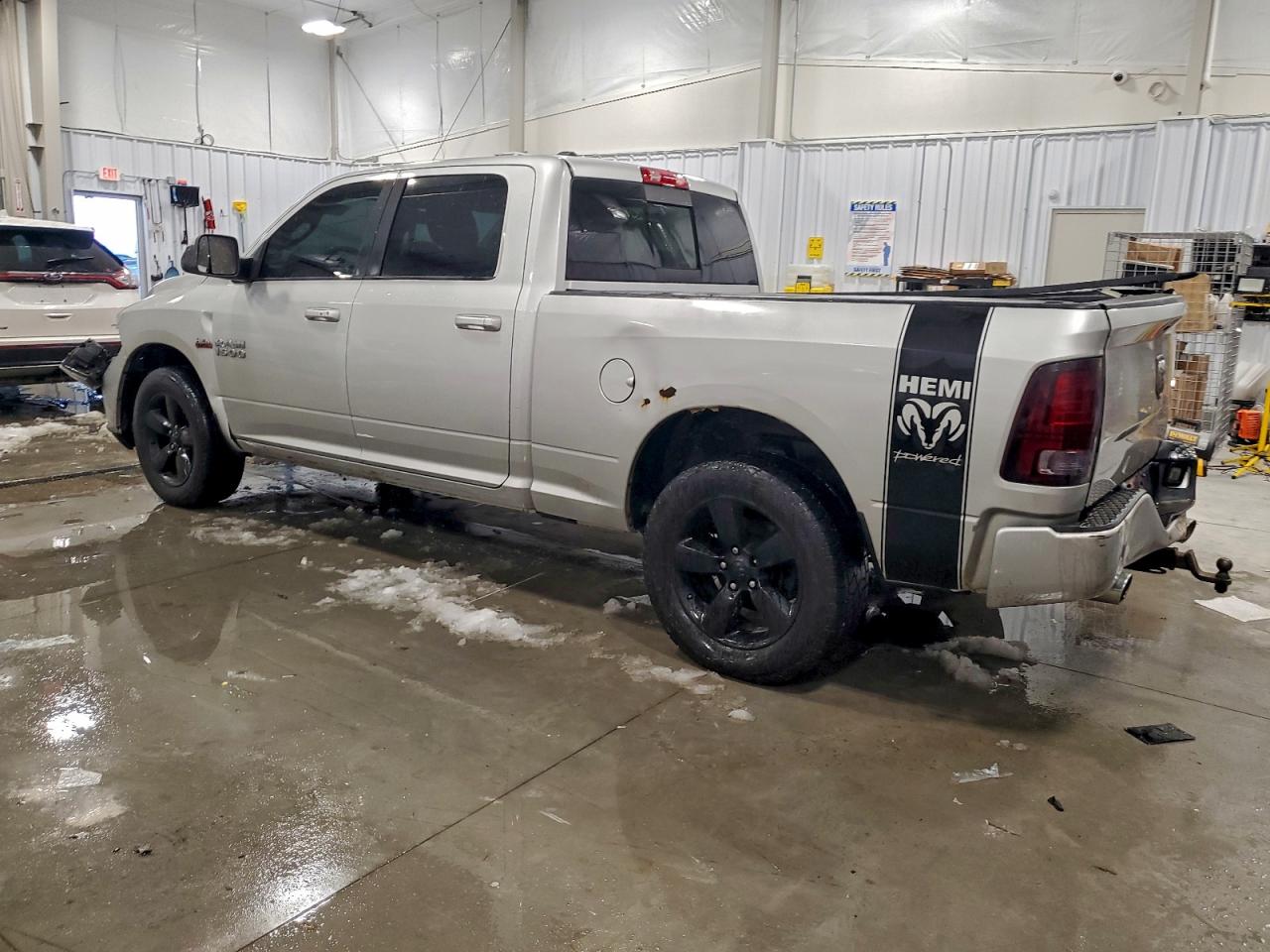 2015 RAM 1500 SPORT photo 2