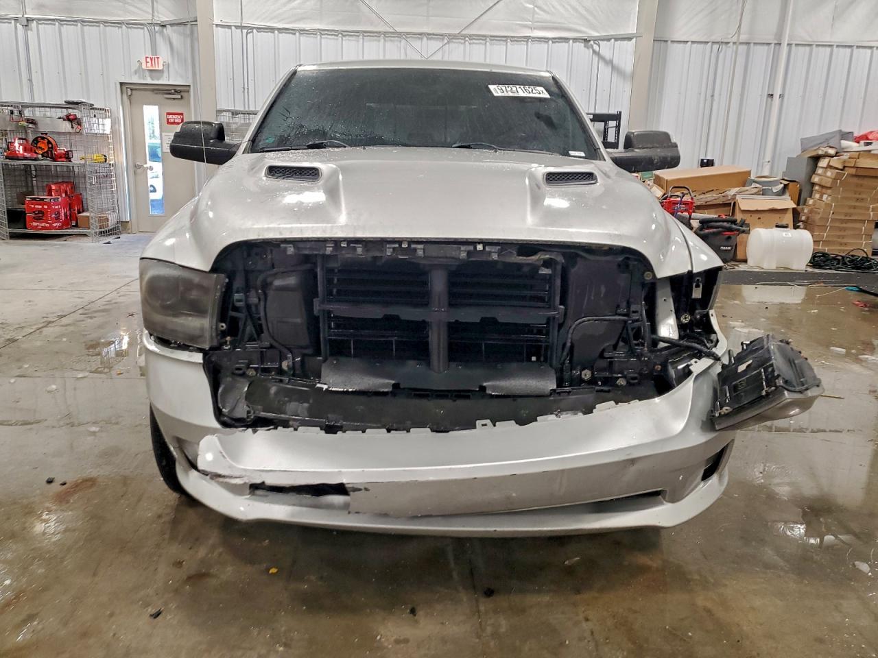 2015 RAM 1500 SPORT photo 5