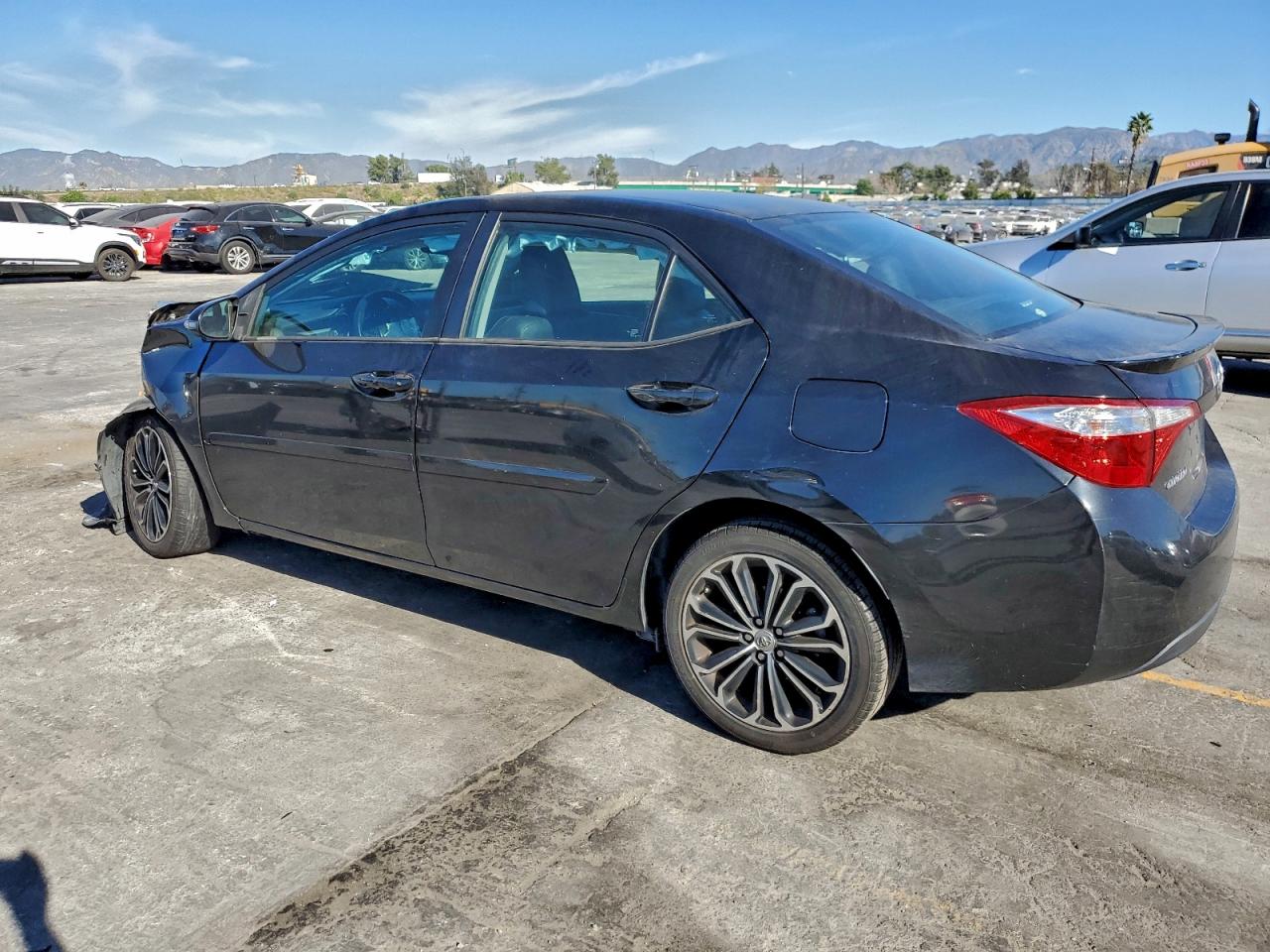 2016 TOYOTA COROLLA L photo 3