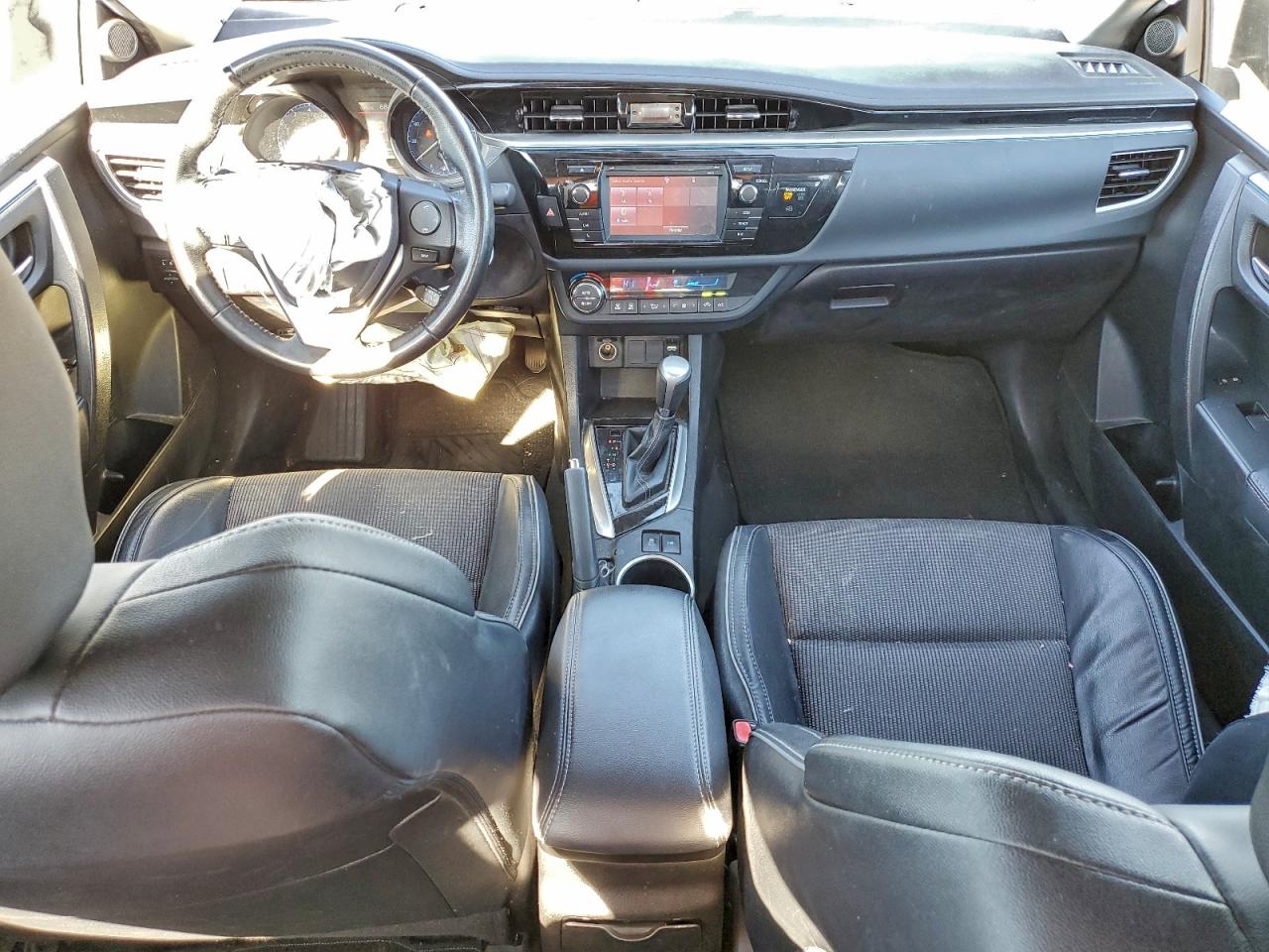2016 TOYOTA COROLLA L photo 15