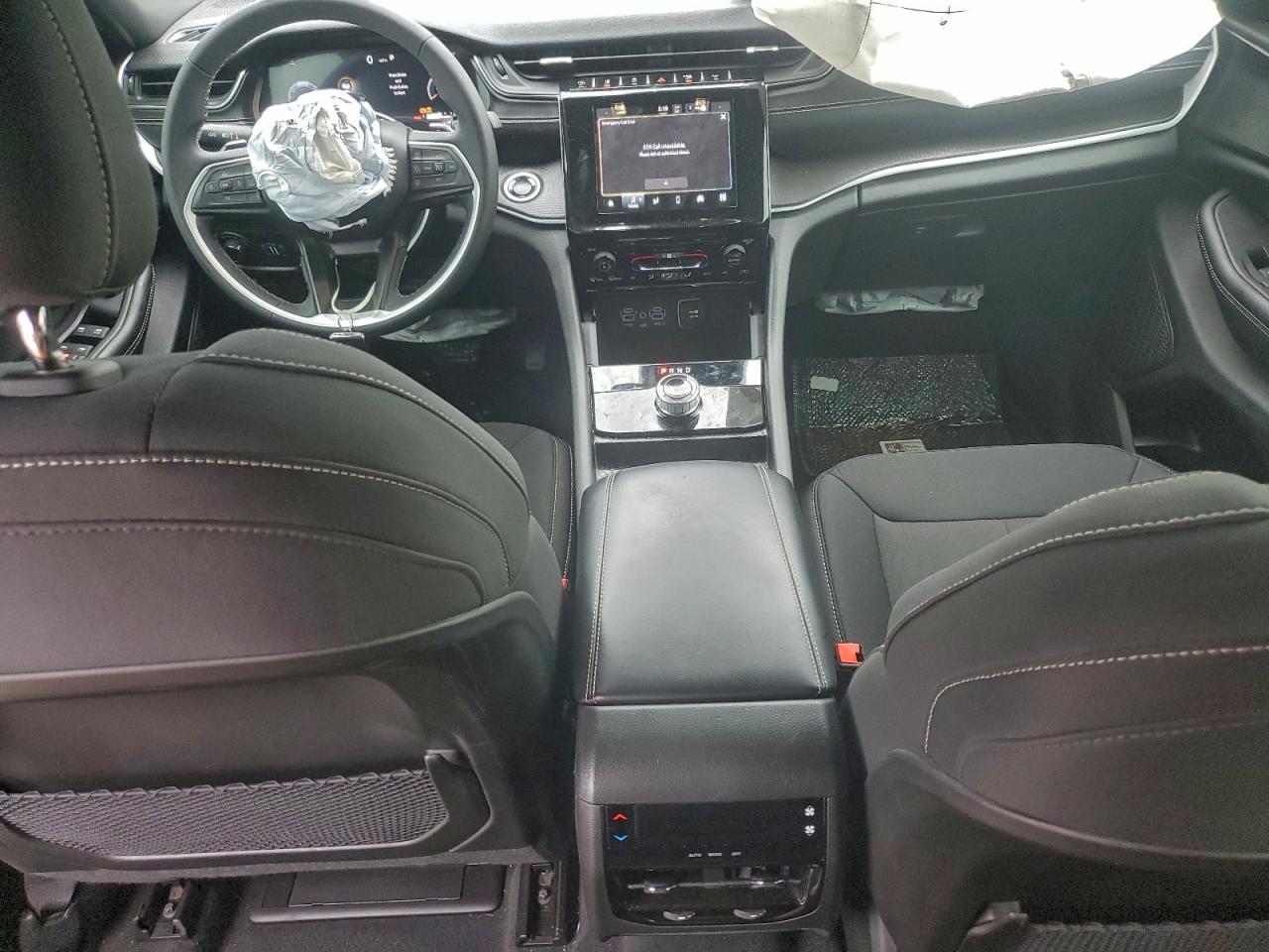 2024 JEEP GRAND CHEROKEE L LAREDO photo 15